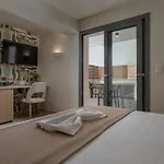 Sandy Seaside Aparthotel 4*