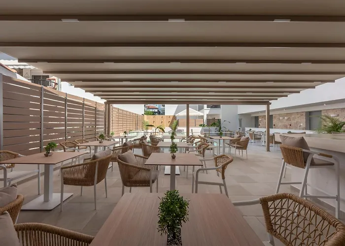 Aparthotel Sandy Seaside Flogita