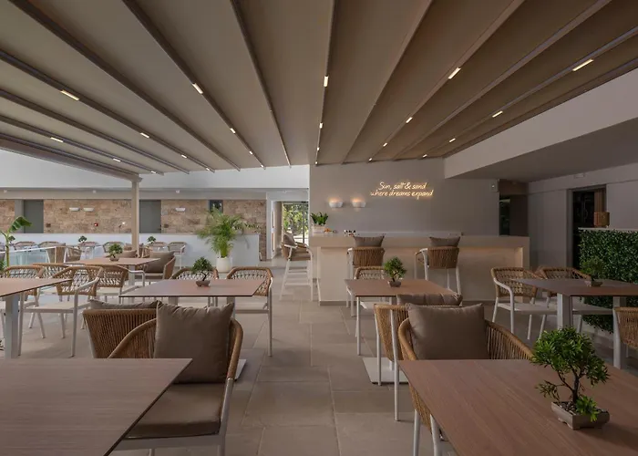 Sandy Seaside Flogita