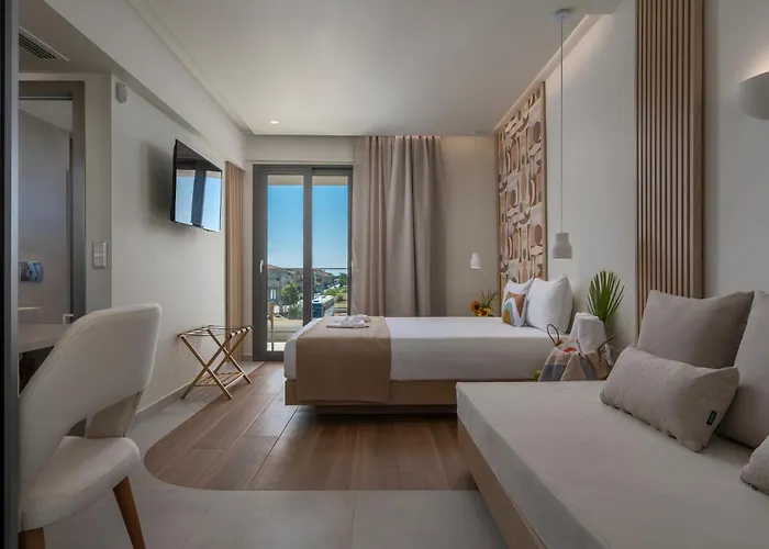 Sandy Seaside Aparthotel 4*