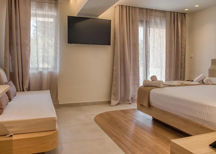 Sandy Seaside 4*