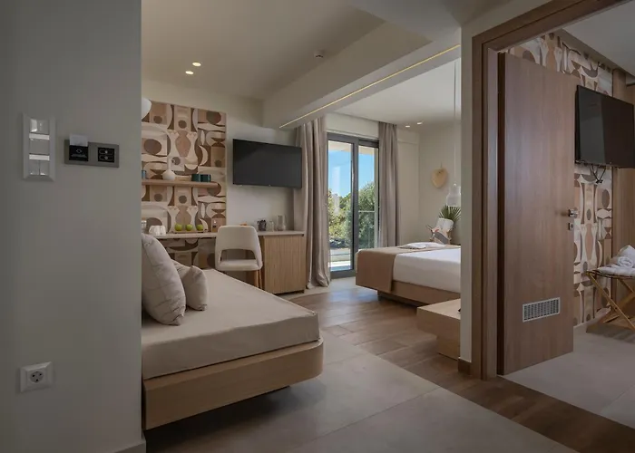 Sandy Seaside 4*